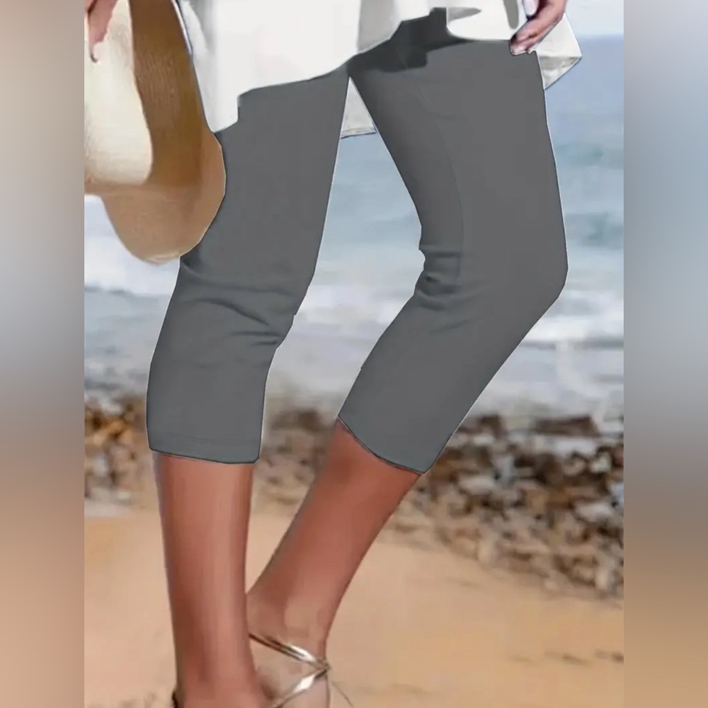 NWOT-Capri Pants Women Size XL